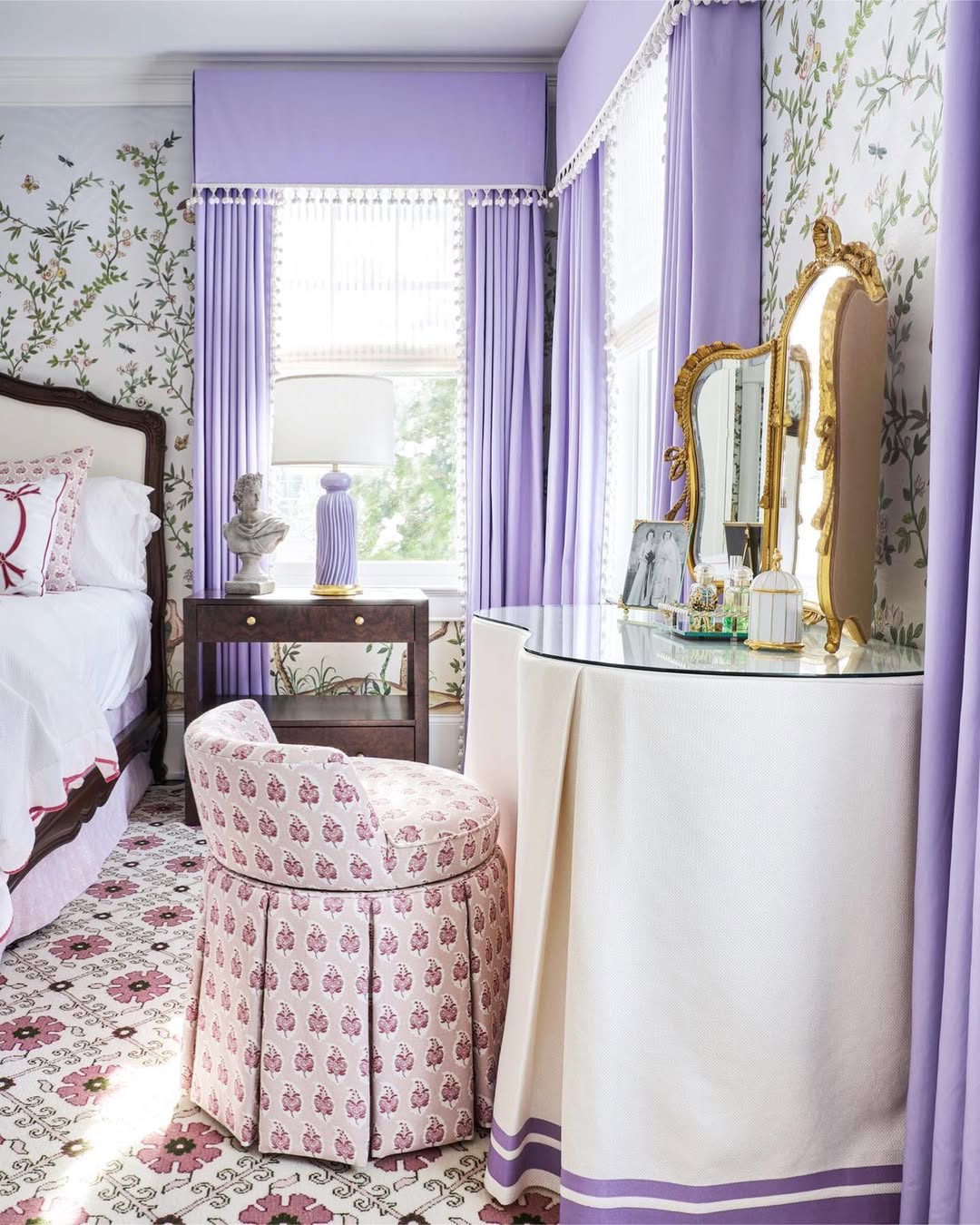Lilac Edging And Vanity Glamour