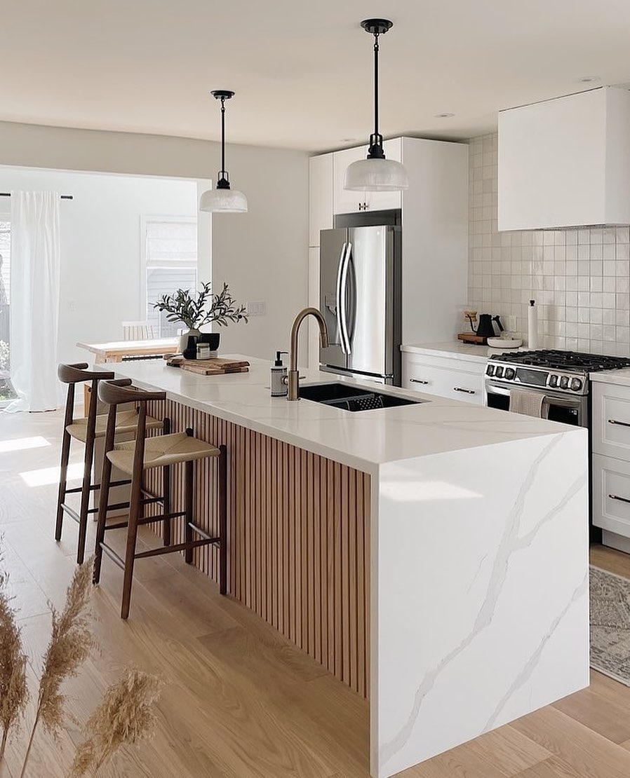 Fluted Island, Effortless Style