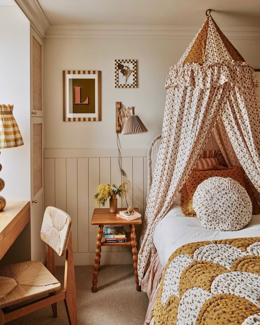 A Canopy Room with Vintage Princess Style