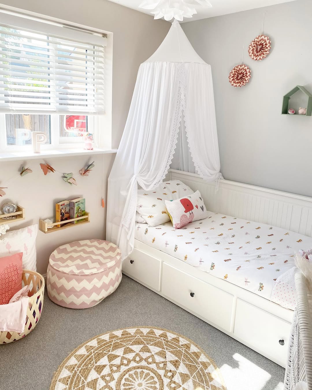 Soft Neutrals with a Hint of Princess Grace