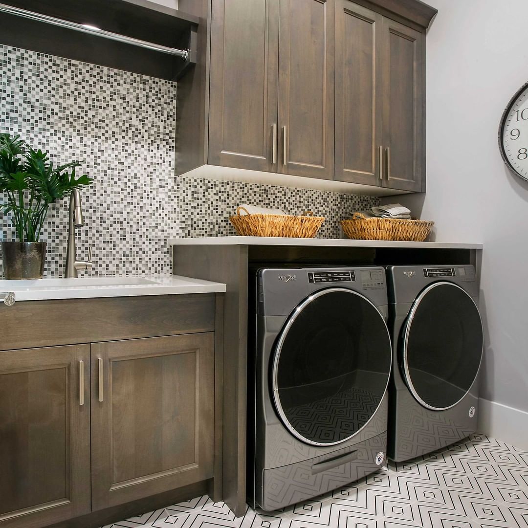 Mosaic Tile Backsplash for Visual Interest