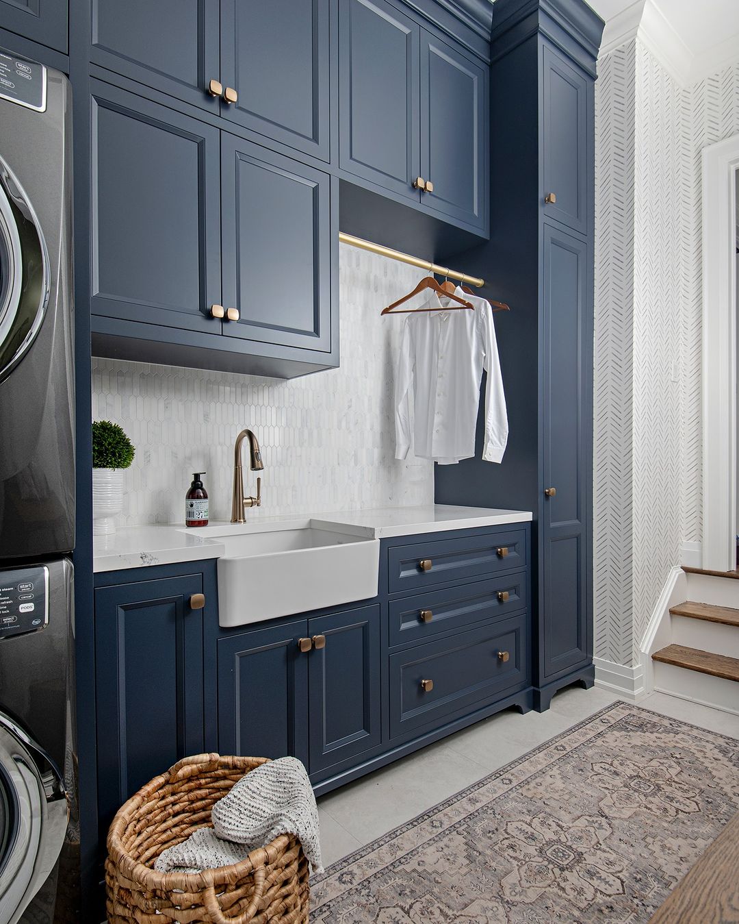Marble Mosaic Tile for a Luxurious Laundry Room