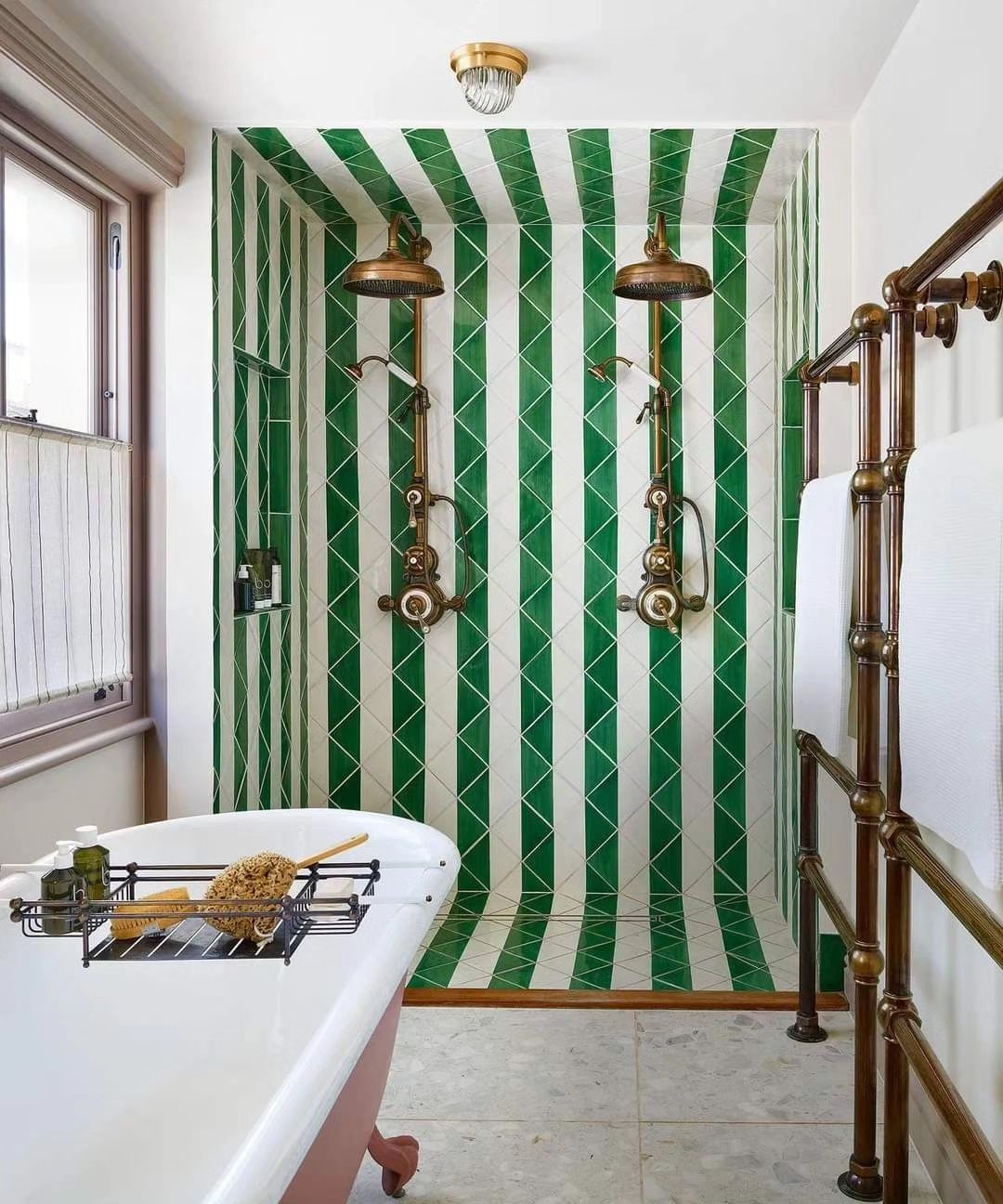 Vibrant Green Geometry