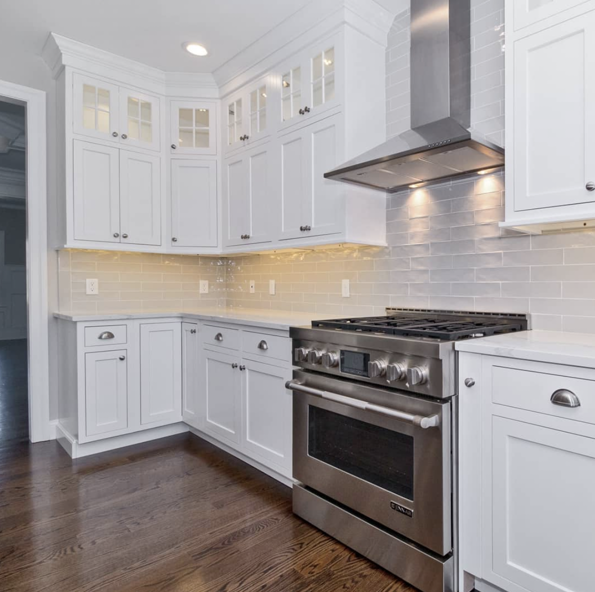 Molding Along the Top of Kitchen Cabinets