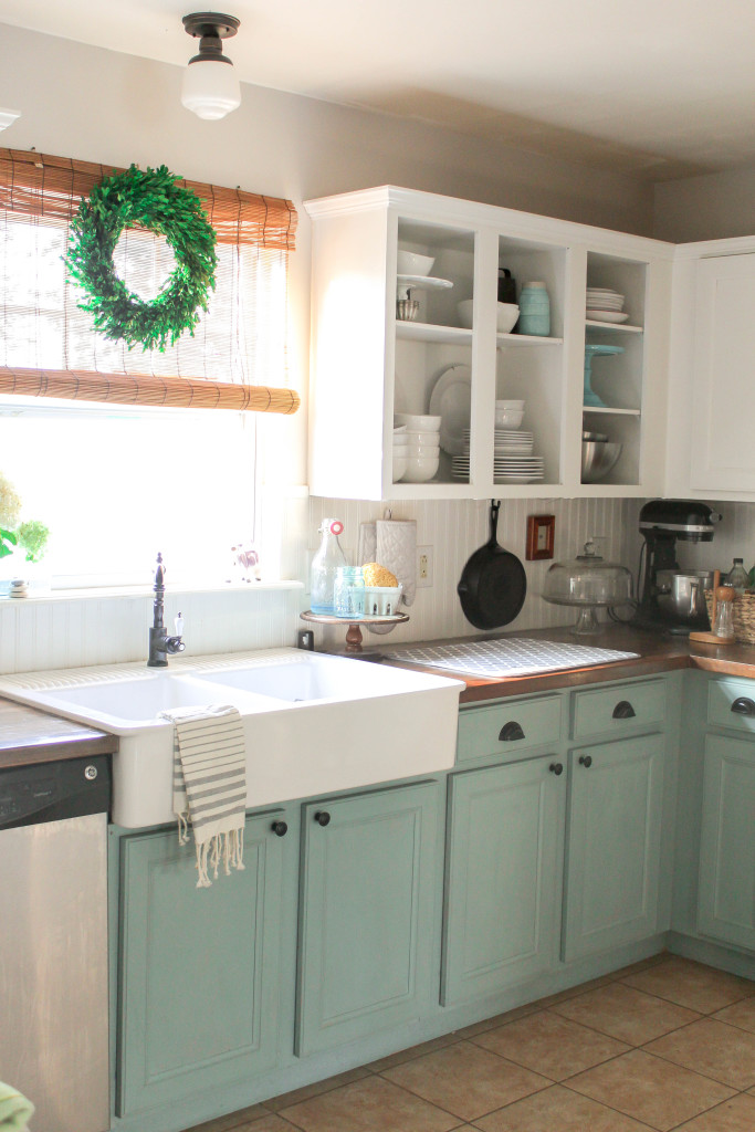 Two-Tone Cabinet Doors for the Kitchen